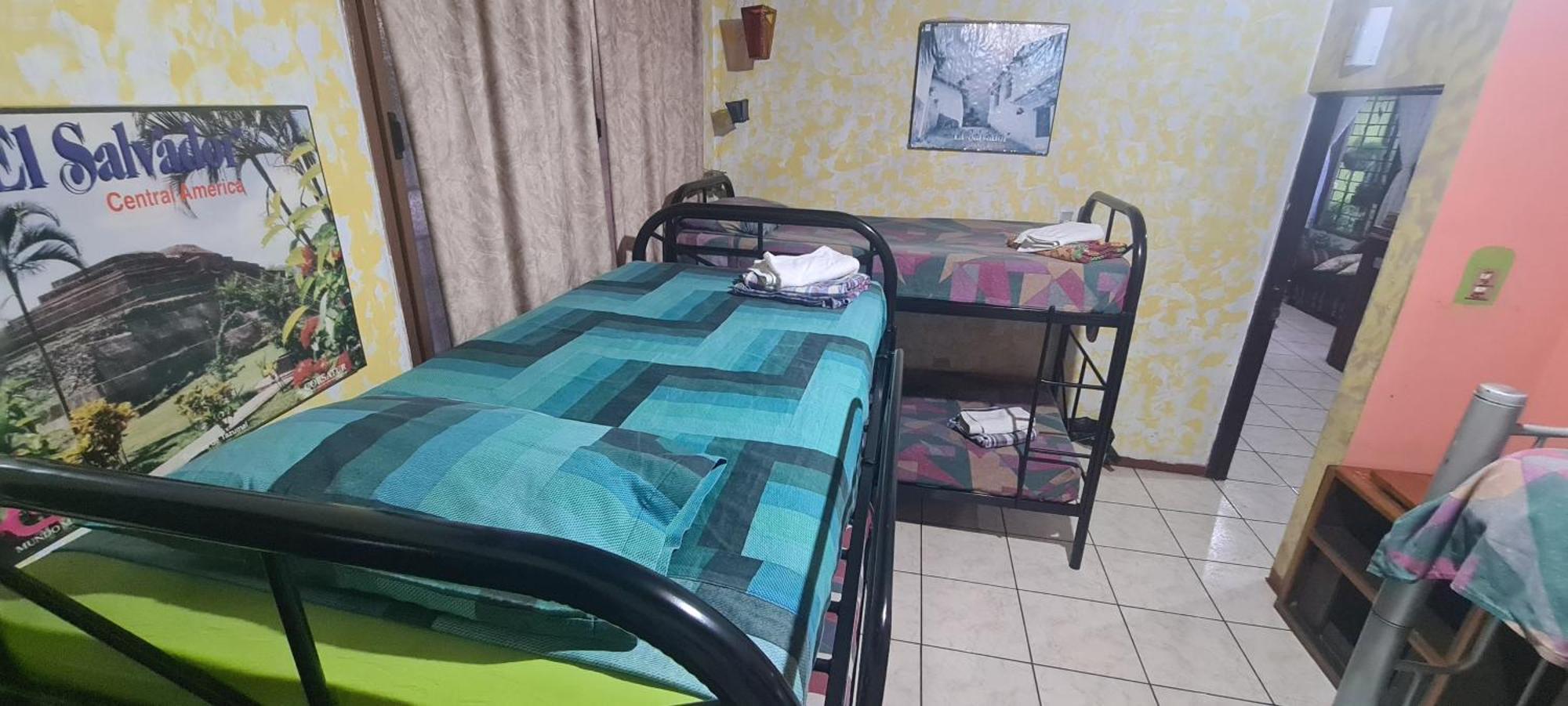 Hostal Dona Mercedes Juayua Bagian luar foto