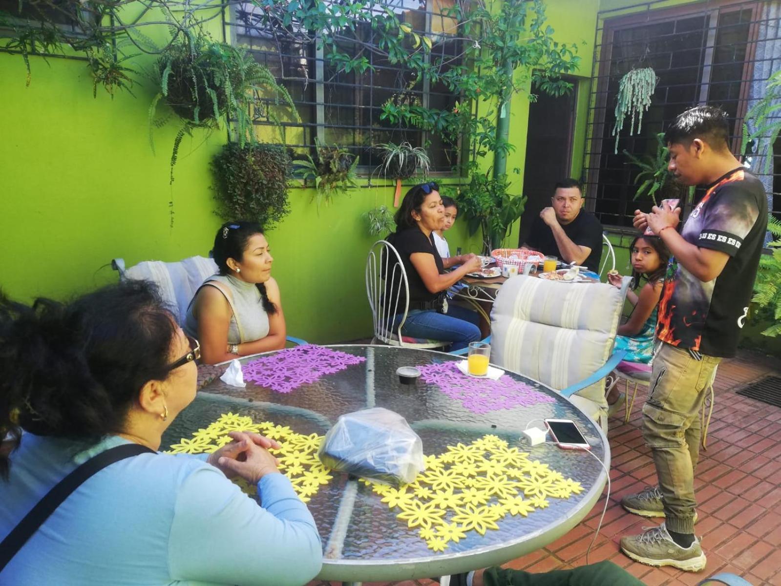Hostal Dona Mercedes Juayua Bagian luar foto