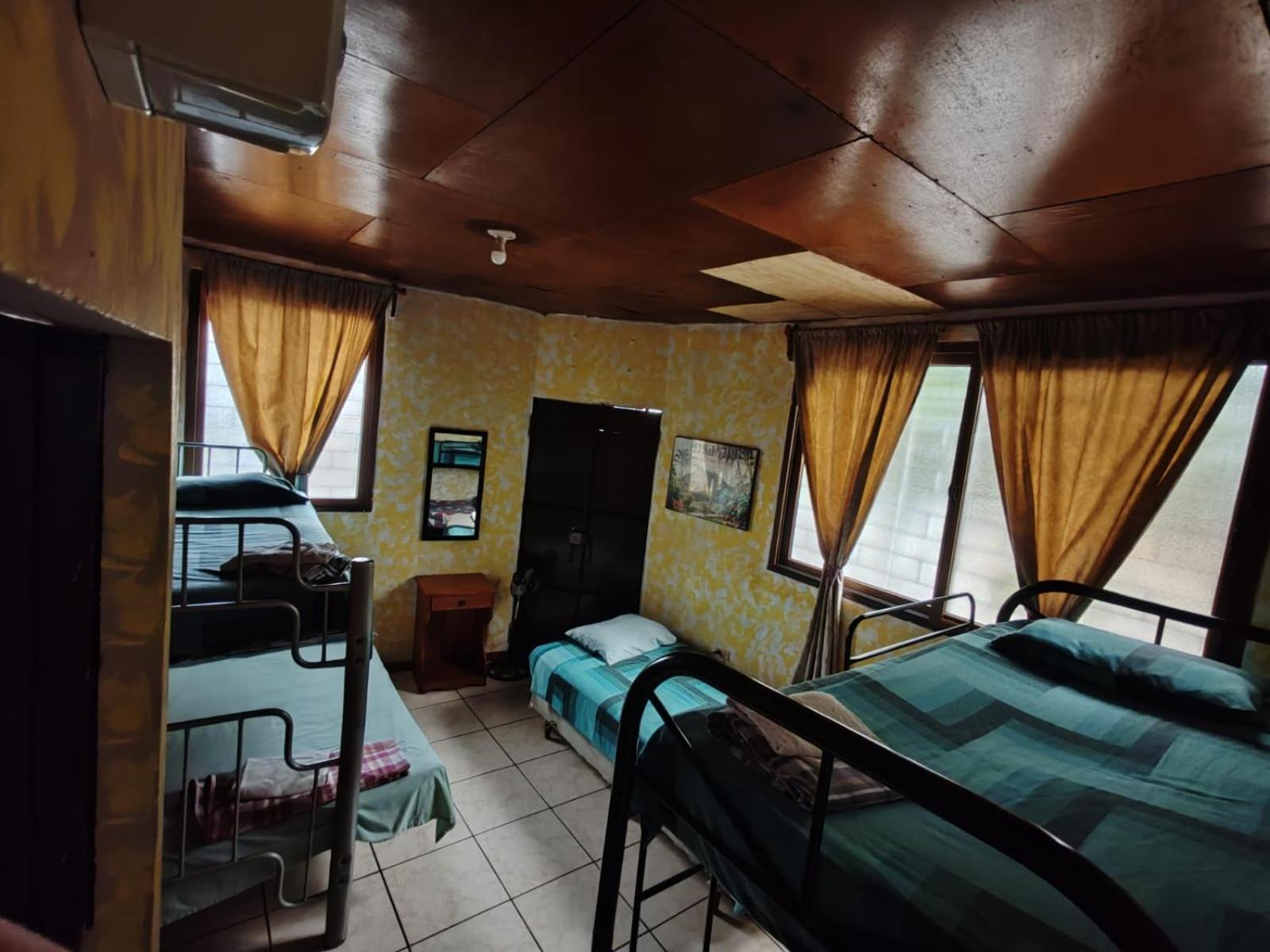 Hostal Dona Mercedes Juayua Bagian luar foto
